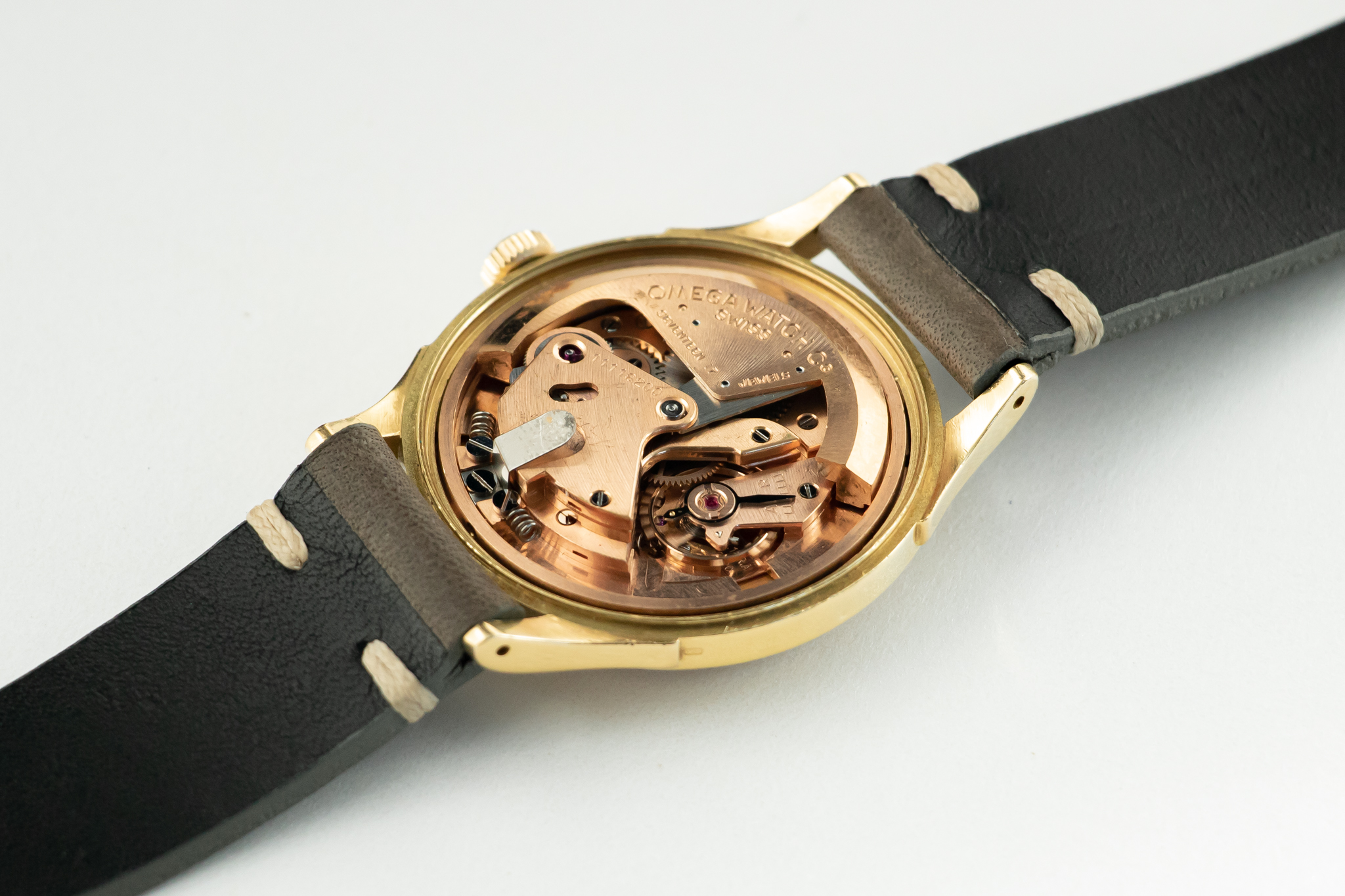 1947 OMEGA REF. 2421